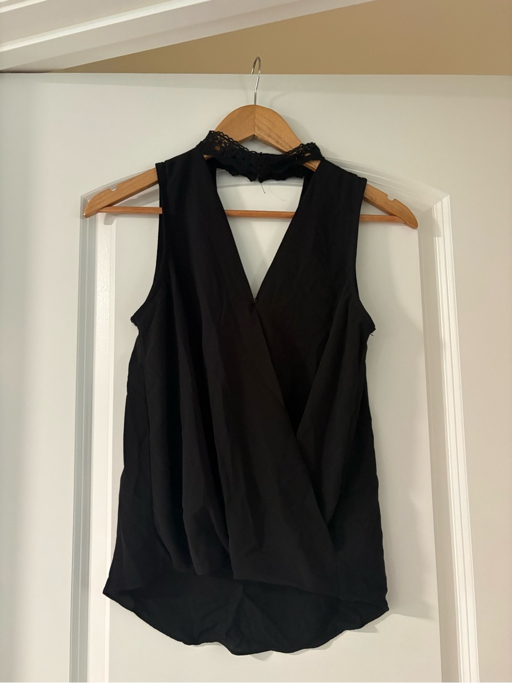 Sleeveless Black Lace-Trim Chocker Wrap Front Women's Top